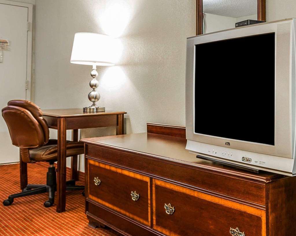 Econo Lodge Inn & Suites Matthews - Charlotte Rom bilde