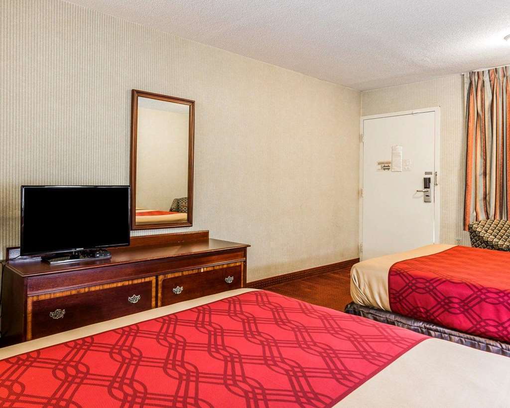 Econo Lodge Inn & Suites Matthews - Charlotte Rom bilde