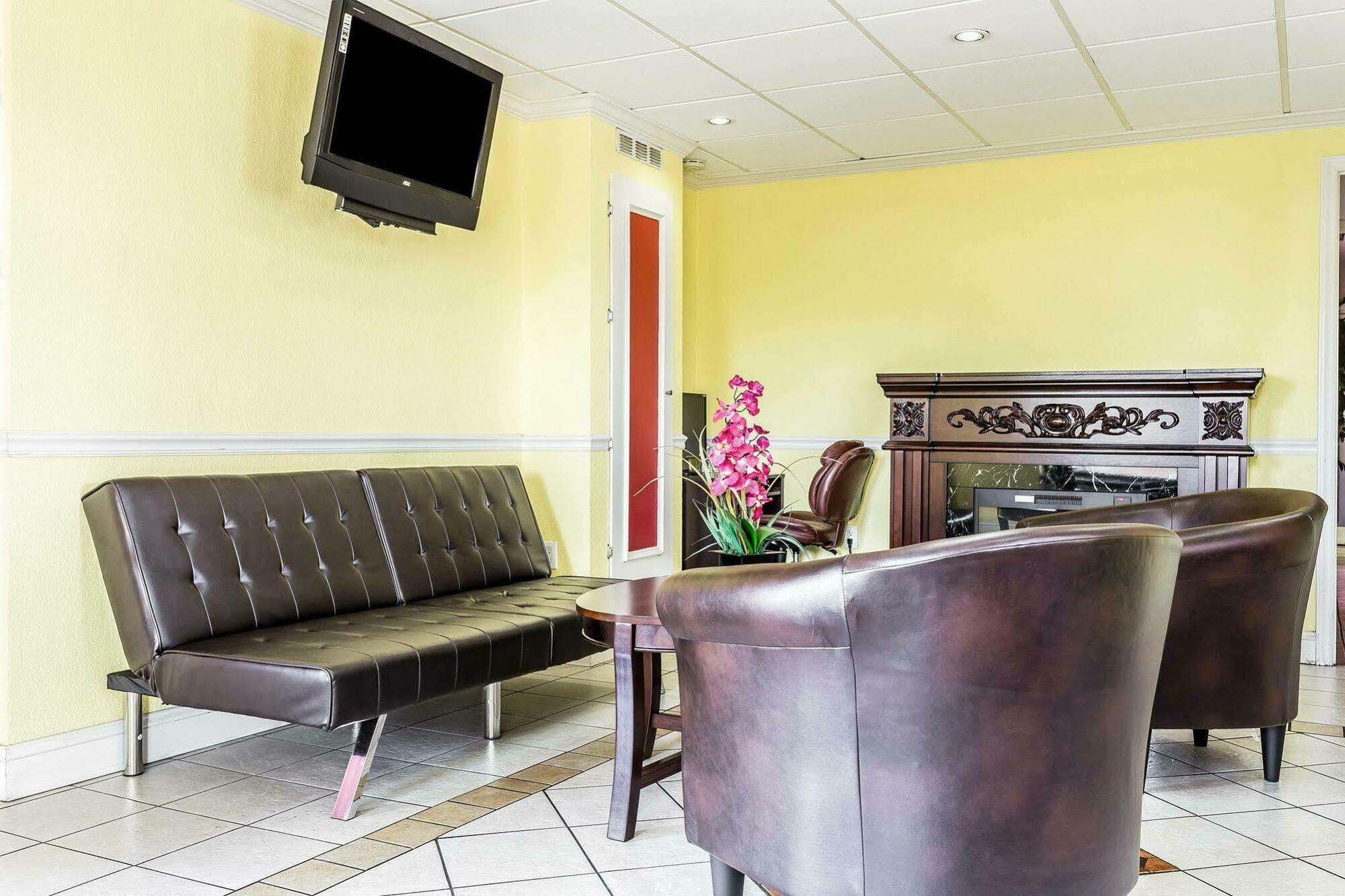 Econo Lodge Inn & Suites Matthews - Charlotte Eksteriør bilde
